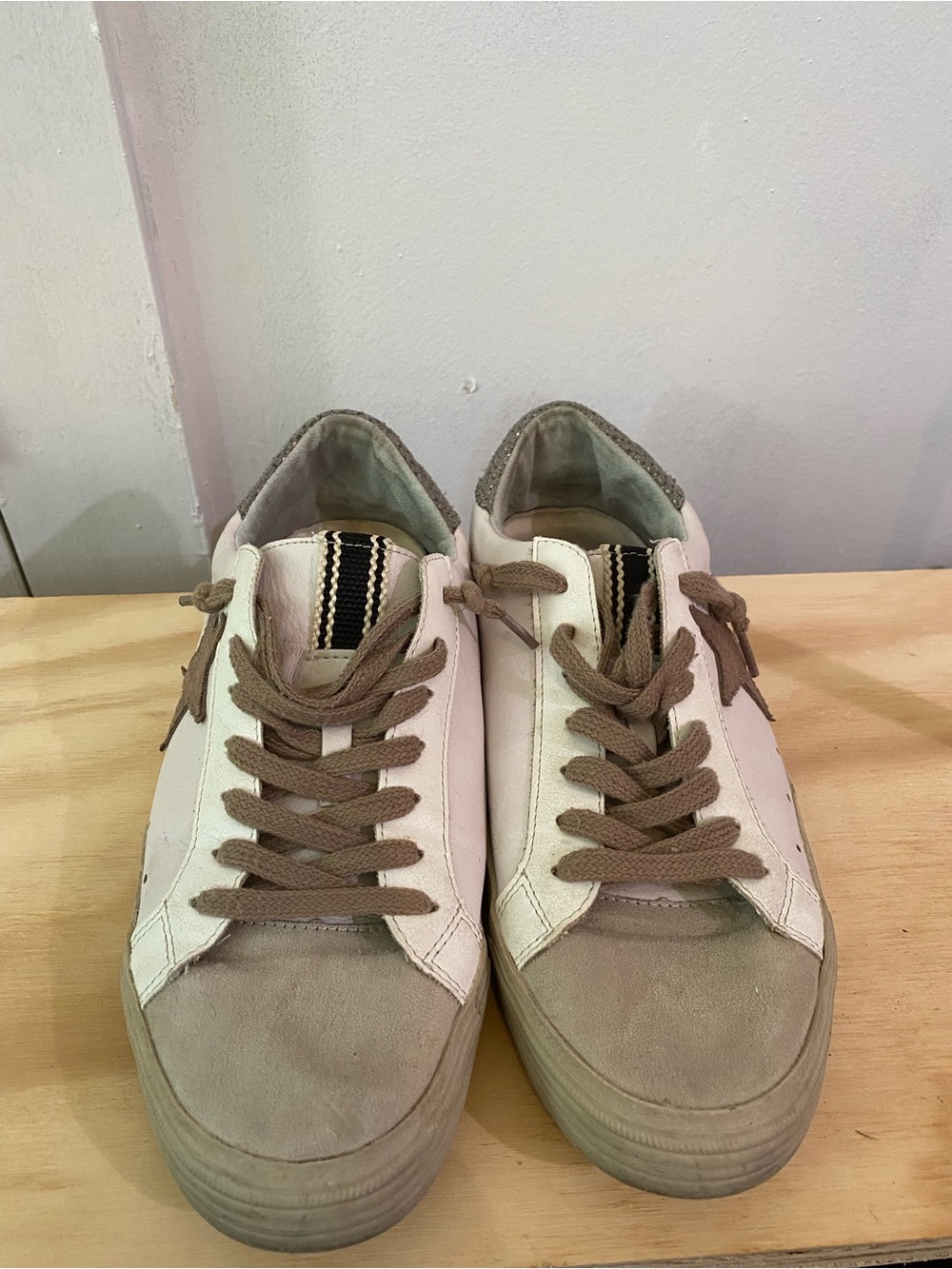 Golden Goose Style Shushop Casual Women's Lace-Up Sneakers in Beige and White